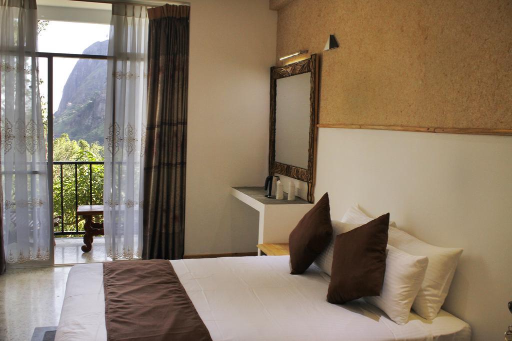 The Tenth Hotel إيلا الغرفة الصورة