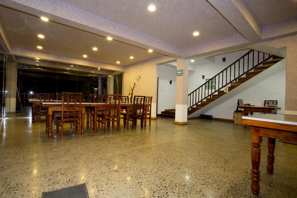 The Tenth Hotel إيلا المظهر الخارجي الصورة